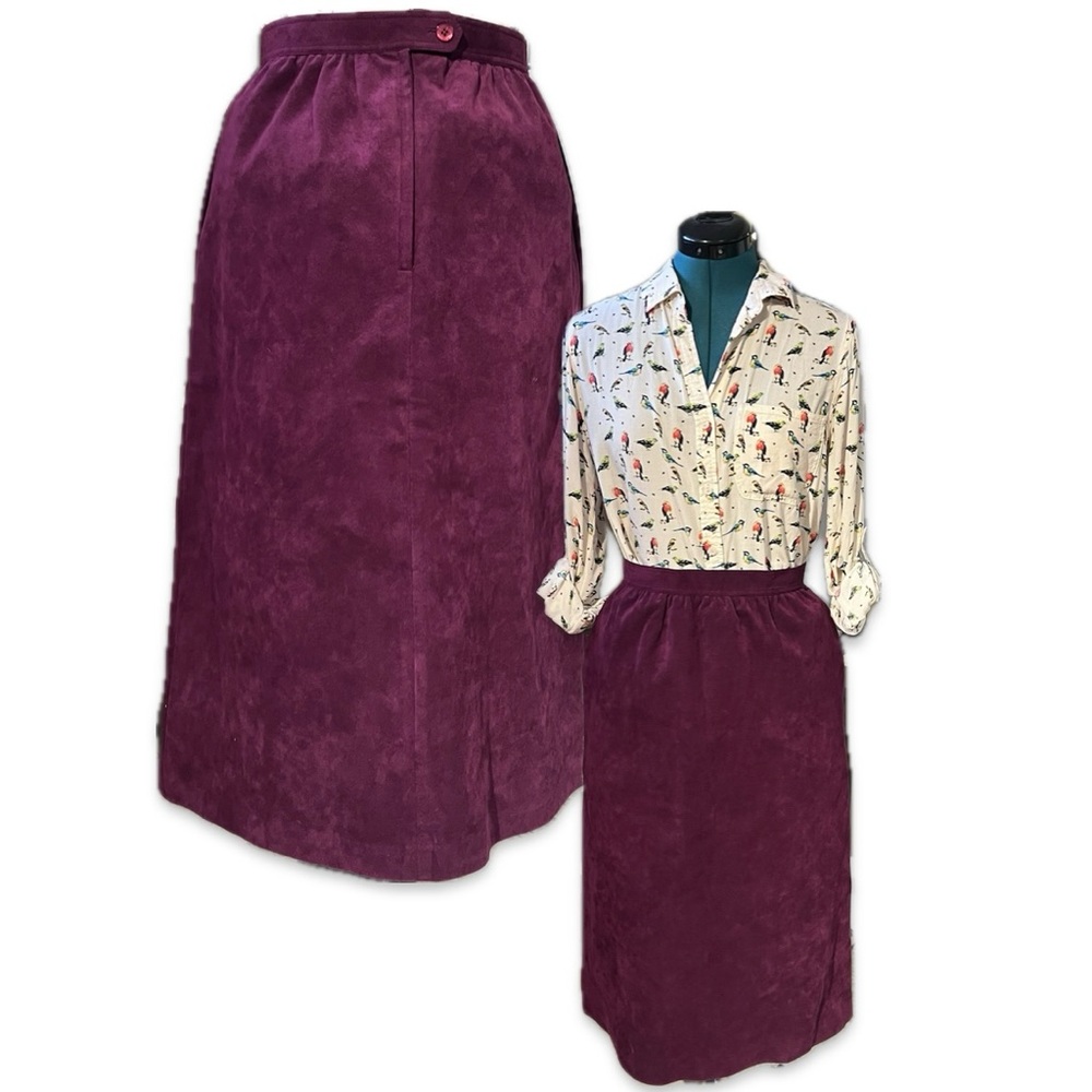 Small Vintage Suede Skirt with pockets